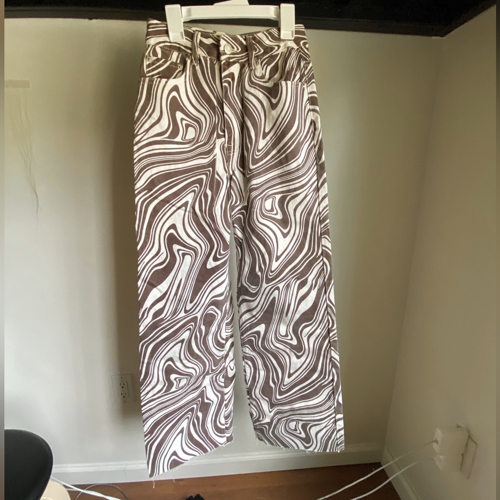 Glassons Wide Straight Leg Marble Brown and White High Waisted Jeans ( size 25 )